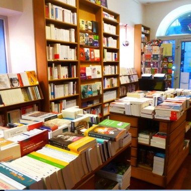  Buchhandlung Le Libr'air