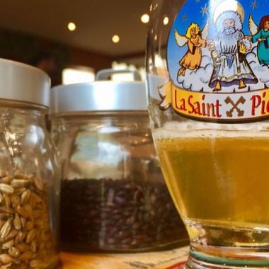 Guided tour of a craft brewery in Saint Pierre