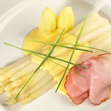 Spargel aus  Village Neuf