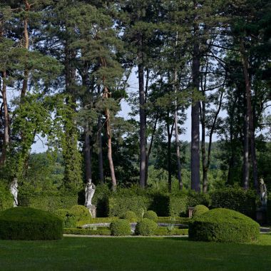 Guided tour of the gardens